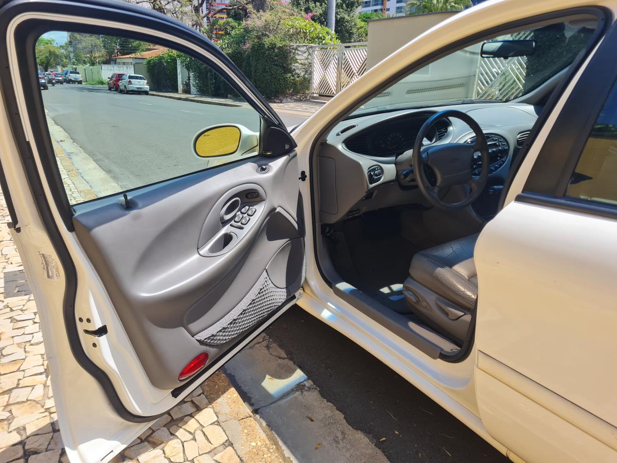 Taurus - Foto #14 do anúncio à venda de Carro clássico