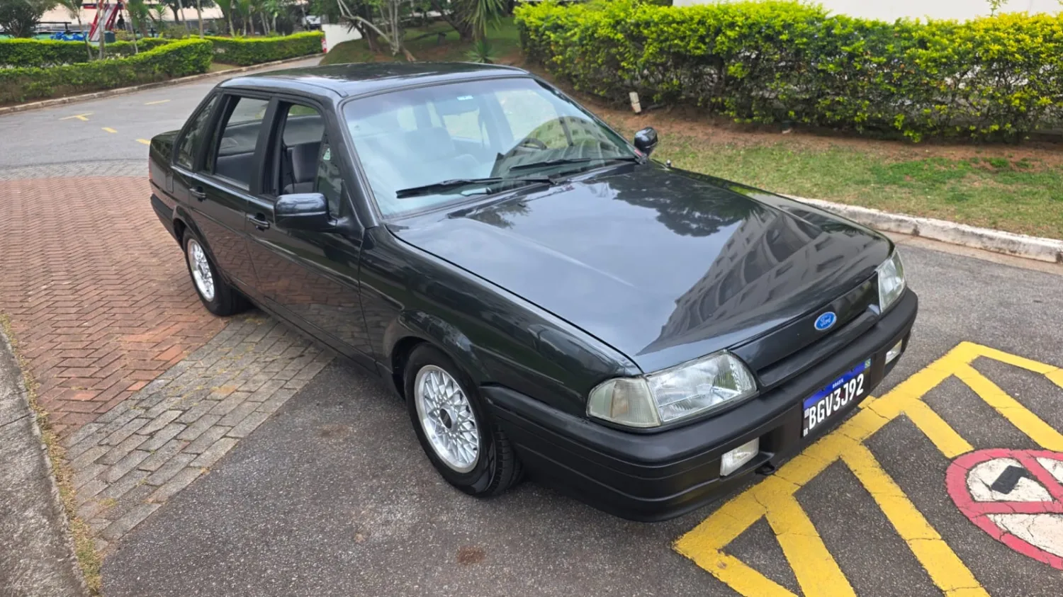 Versailles - Foto #2 do anúncio à venda de Carro clássico