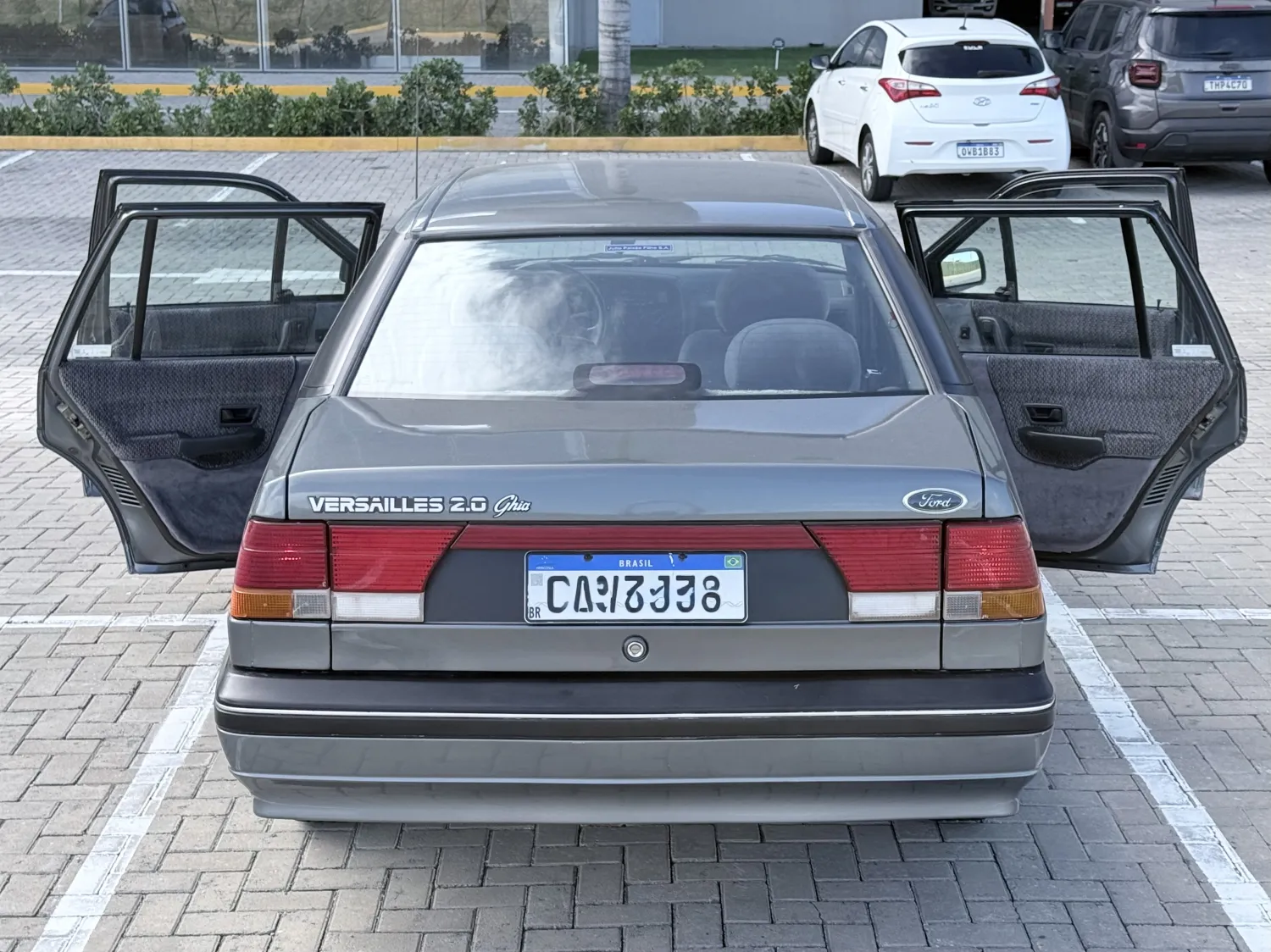 Versailles - Foto #8 do anúncio à venda de Carro clássico