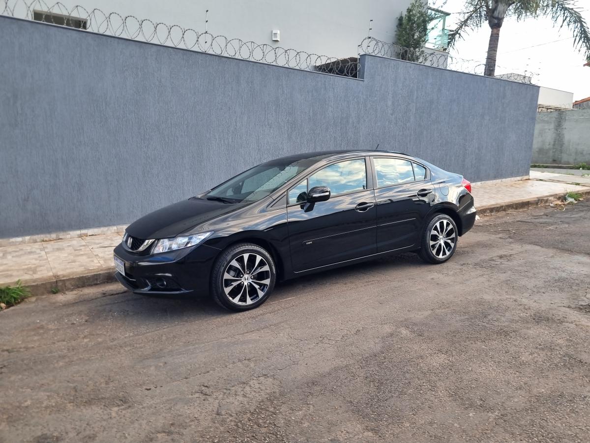 Civic - Foto #2 do anúncio à venda de Carro clássico
