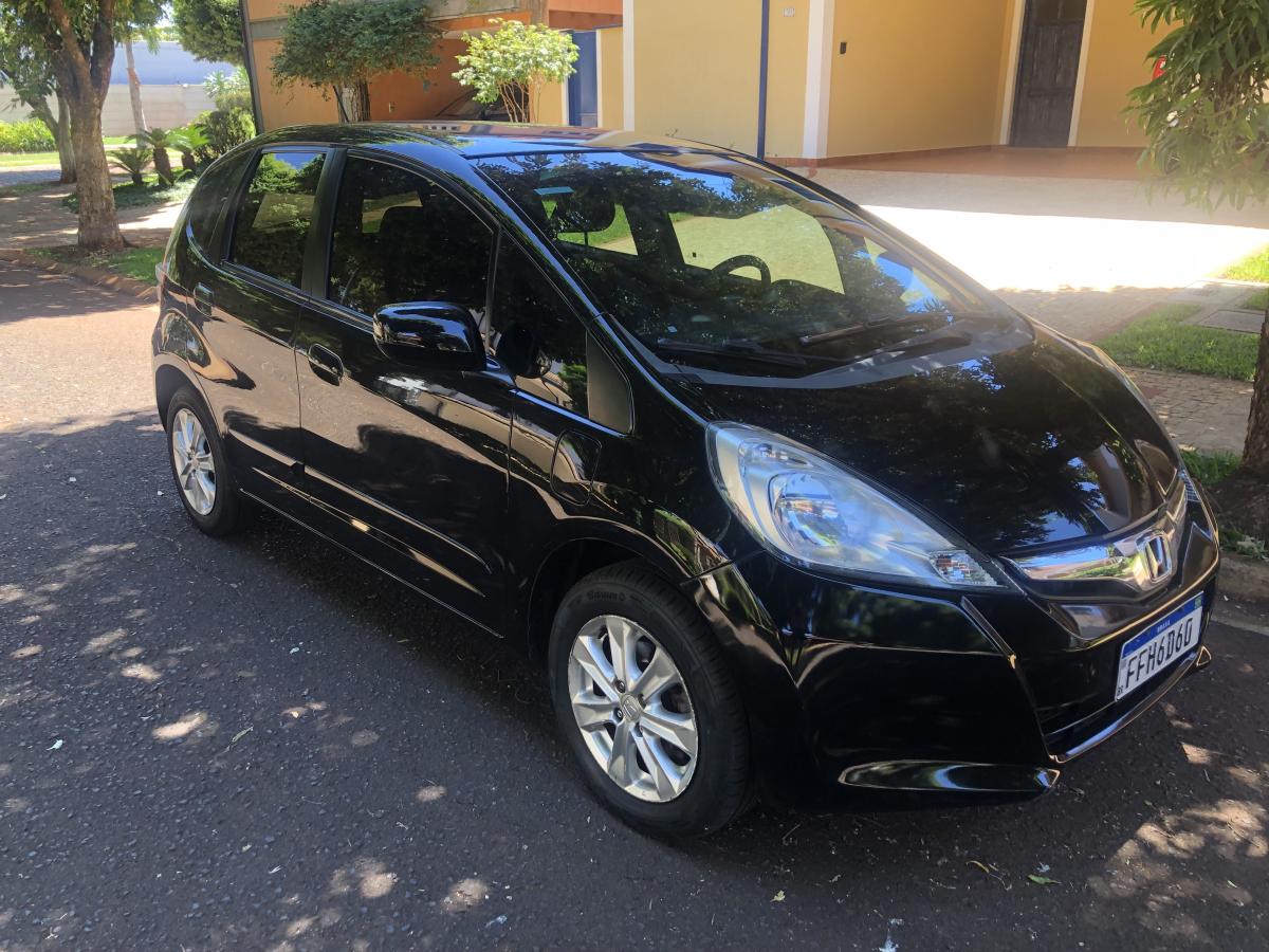 Fit - Foto #2 do anúncio à venda de Carro clássico