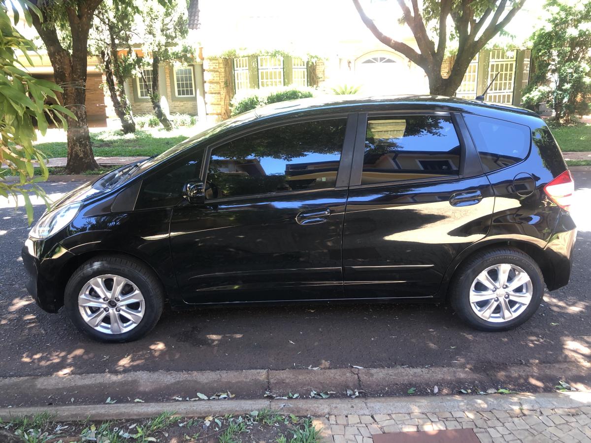 Fit - Foto #5 do anúncio à venda de Carro clássico
