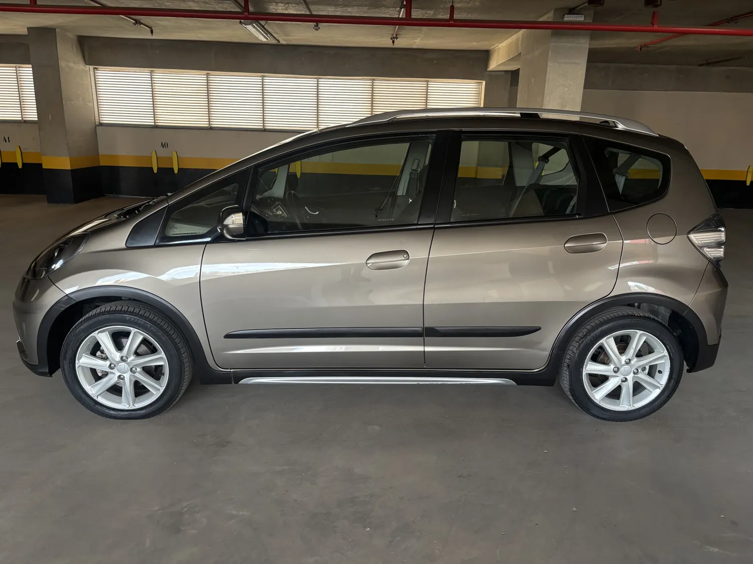 avv-honda-carros-fit-venda-612891d-imagem-008
