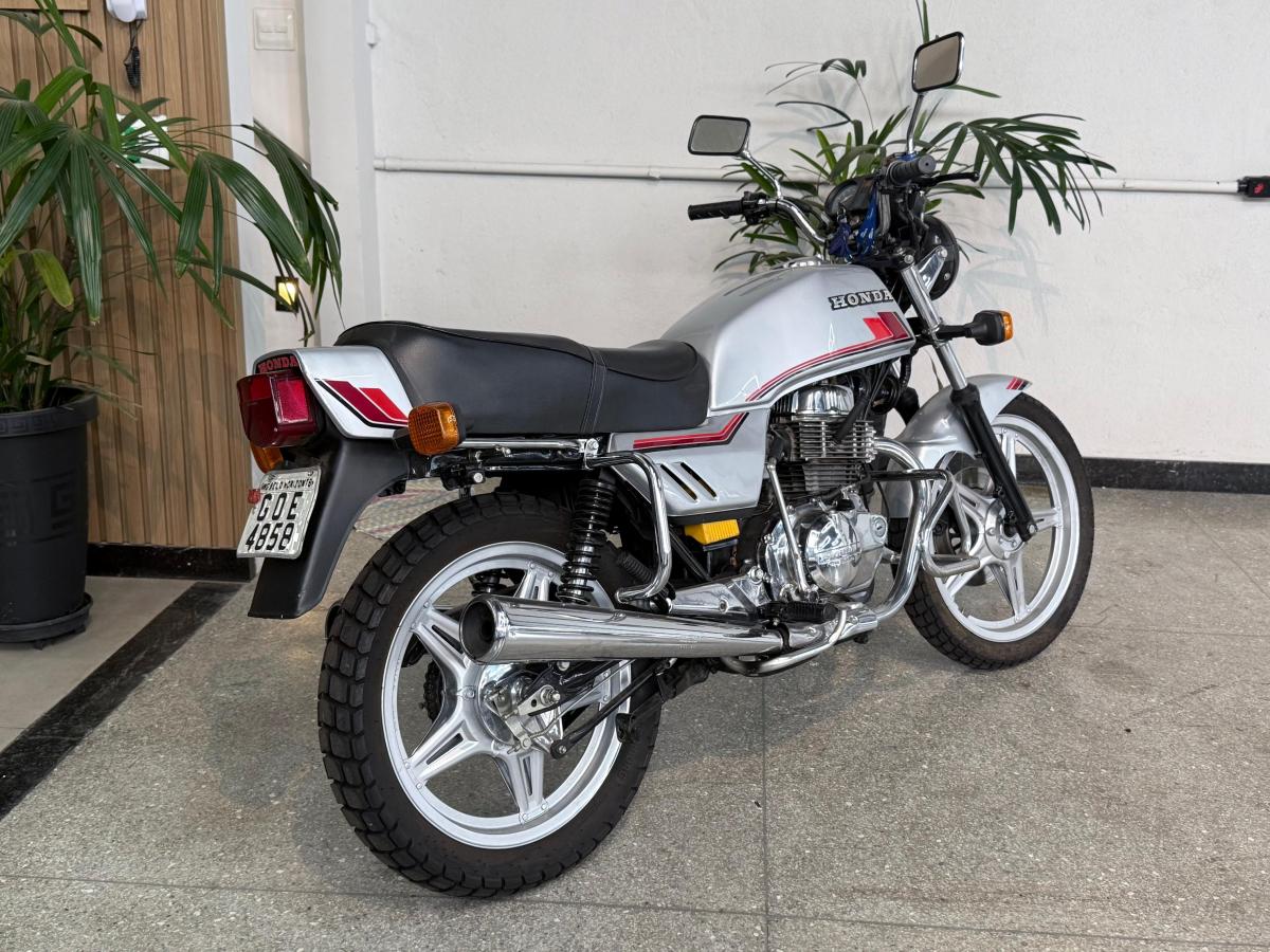 CB 400 - Foto #9 do anúncio à venda de Carro clássico