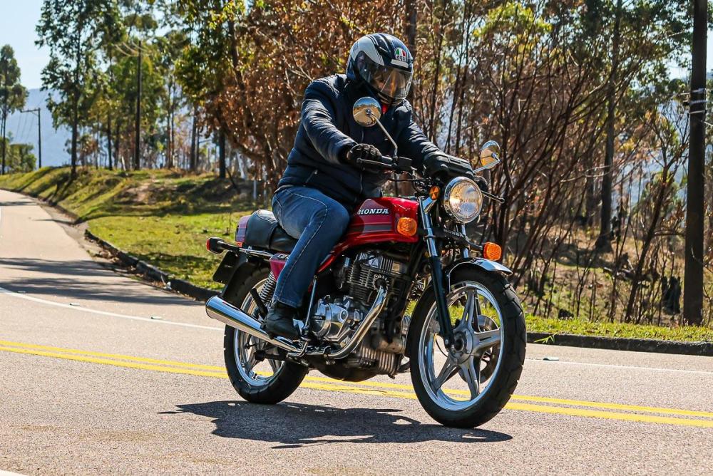 CB 400 - Foto #9 do anúncio à venda de Carro clássico