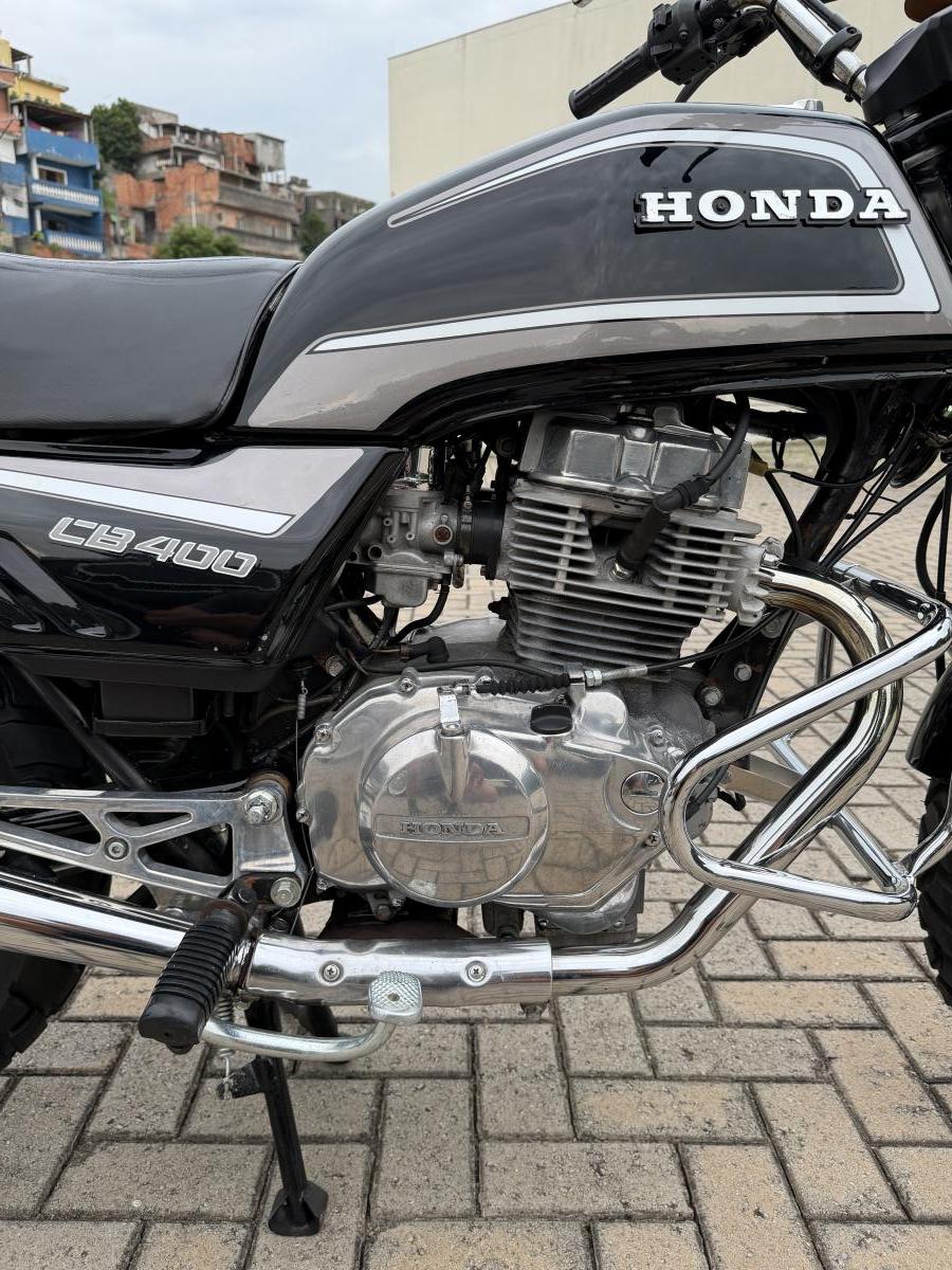 CB 400 - Foto #3 do anúncio à venda de Carro clássico