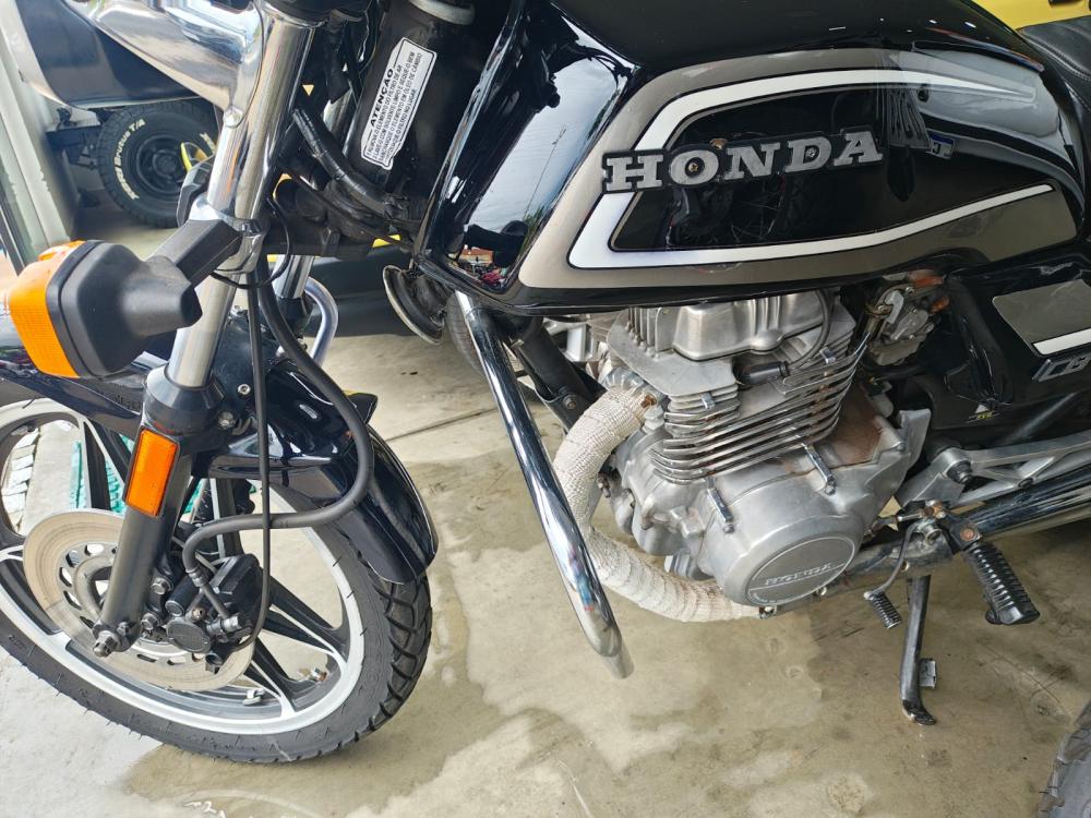 CB 400 - Foto #4 do anúncio à venda de Carro clássico