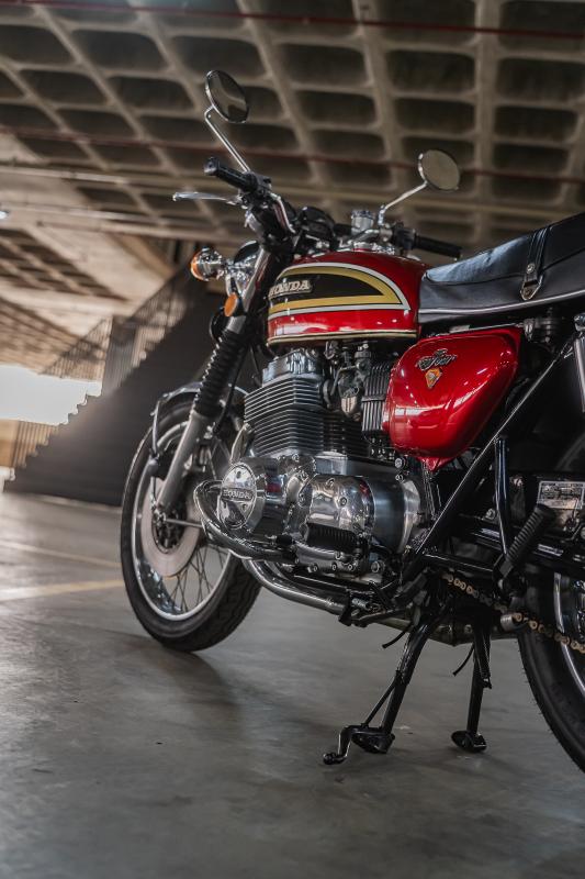 CB 750 - Foto #9 do anúncio à venda de Carro clássico