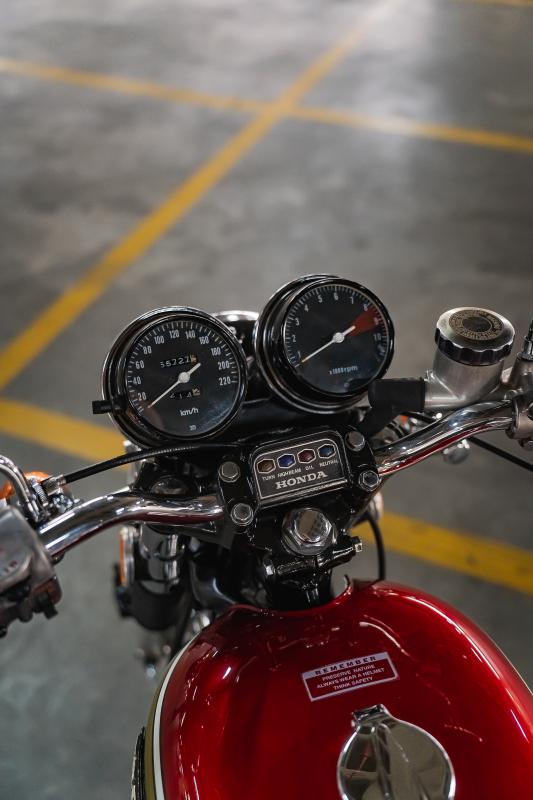 CB 750 - Foto #20 do anúncio à venda de Carro clássico