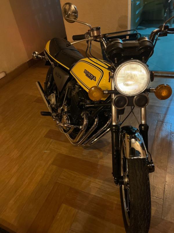 CB 750 - Foto #10 do anúncio à venda de Carro clássico