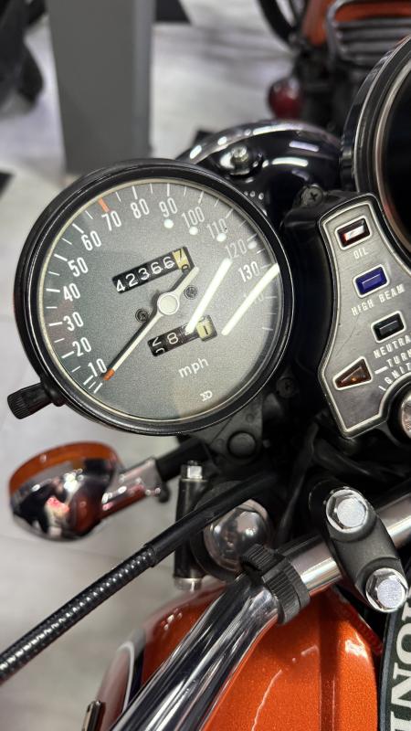 CB 750 - Foto #10 do anúncio à venda de Carro clássico