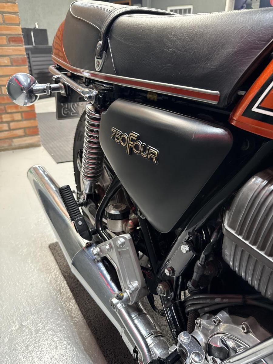 CB 750 - Foto #11 do anúncio à venda de Carro clássico