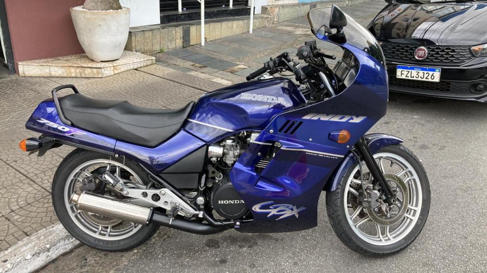 CBX 750 Four - Foto #5 do anúncio à venda de Carro clássico