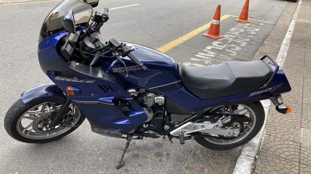 CBX 750 Four - Foto #9 do anúncio à venda de Carro clássico