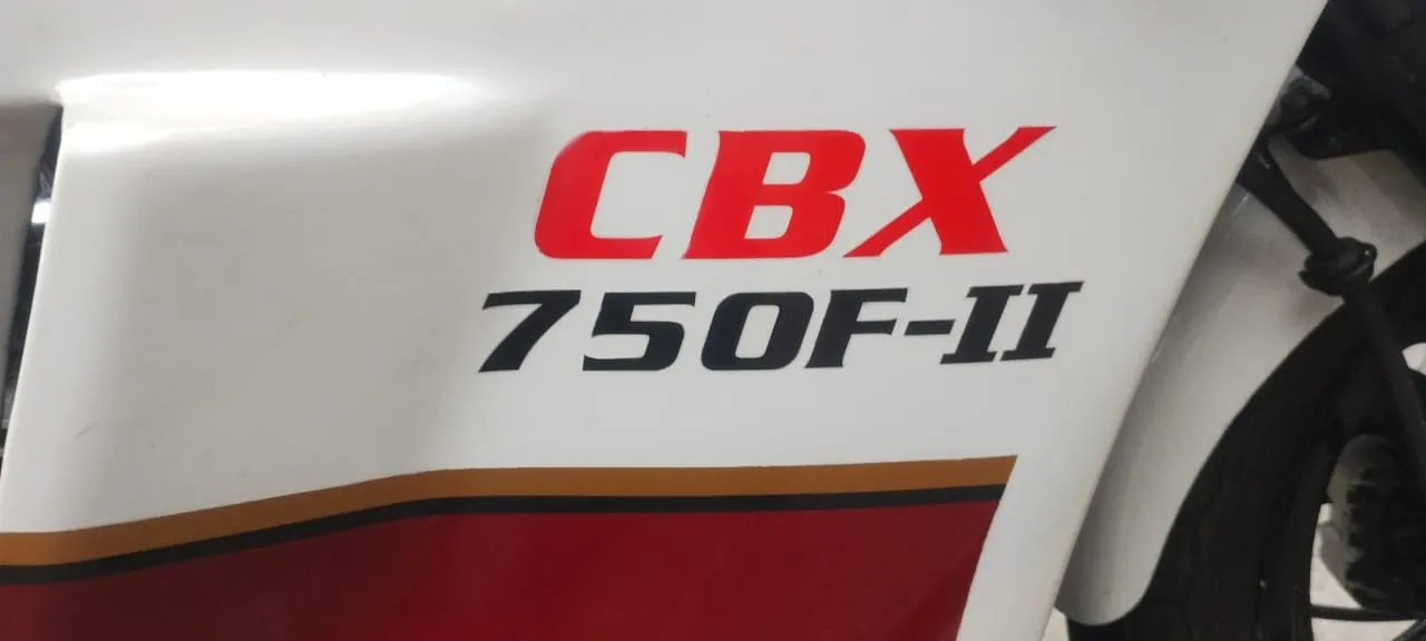 CBX 750 Four - Foto #3 do anúncio à venda de Carro clássico