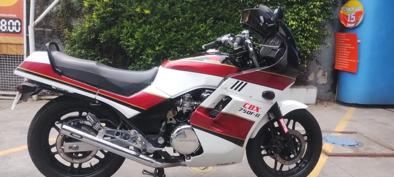 CBX 750 Four - Foto #16 do anúncio à venda de Carro clássico