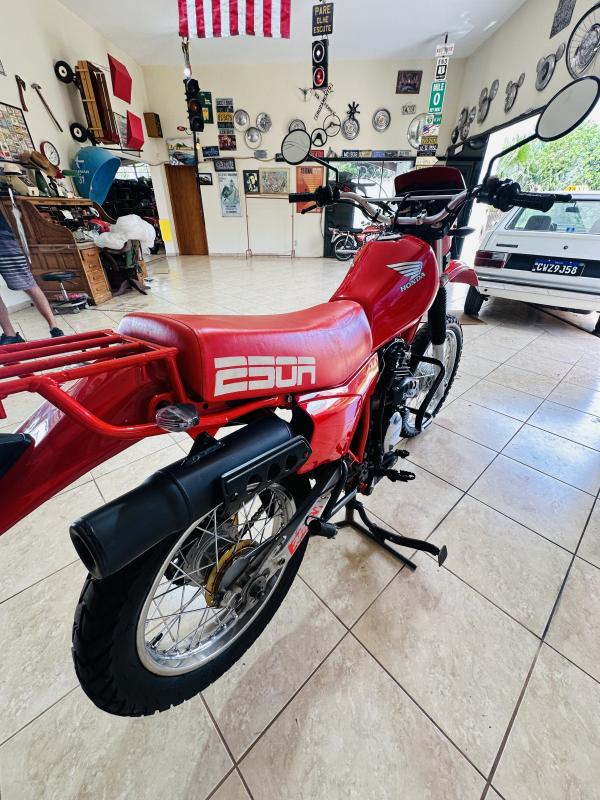 XLX 250R - Foto #10 do anúncio à venda de Carro clássico
