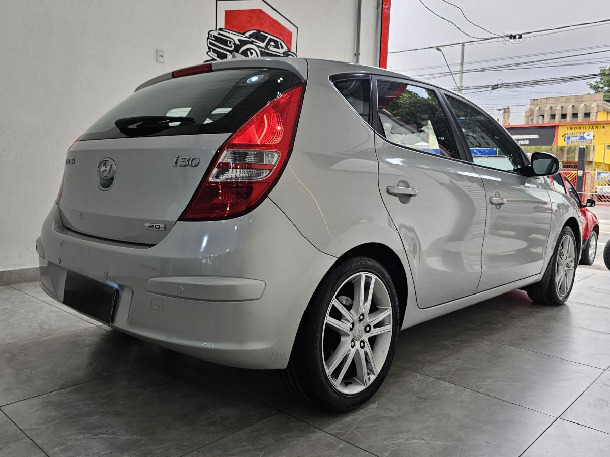 I30 - Foto #9 do anúncio à venda de Carro clássico