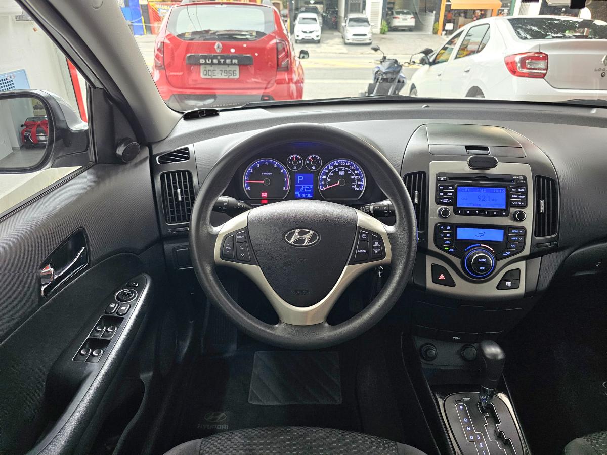 I30 - Foto #13 do anúncio à venda de Carro clássico
