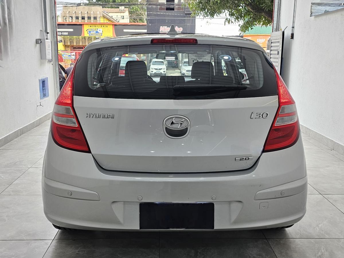 I30 - Foto #19 do anúncio à venda de Carro clássico