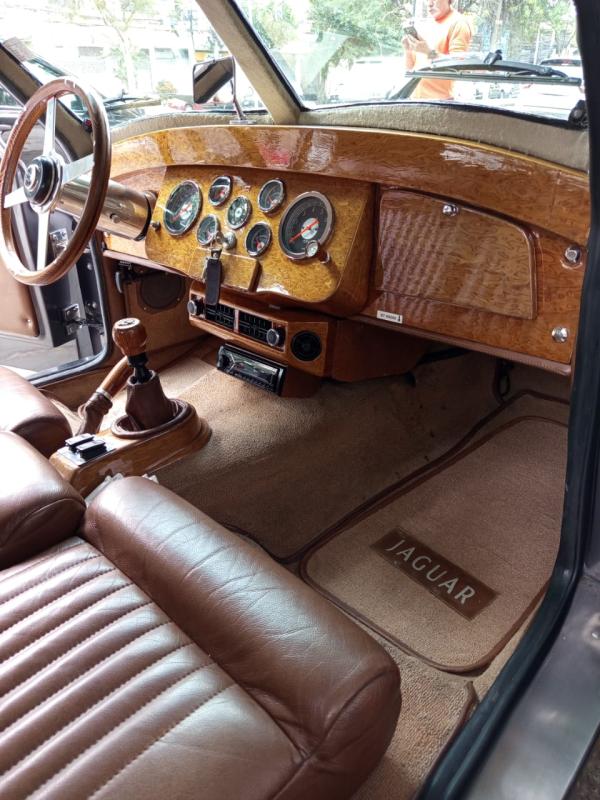 XK120 - Foto #3 do anúncio à venda de Carro clássico