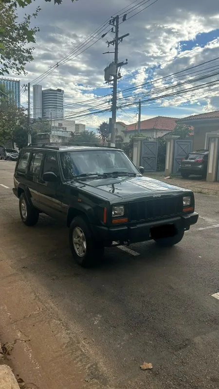 Cherokee - Foto #7 do anúncio à venda de Carro clássico