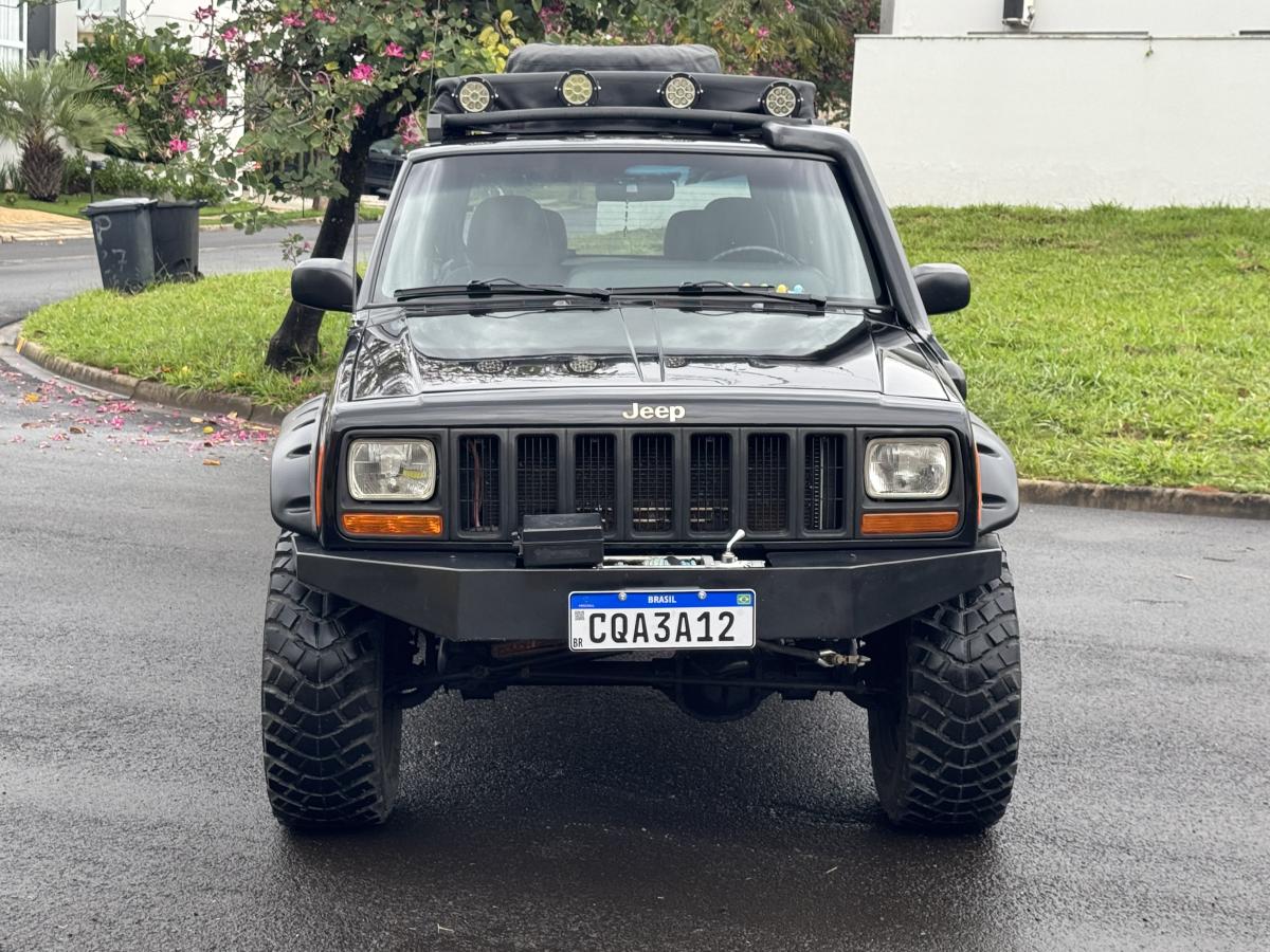 Cherokee - Foto #9 do anúncio à venda de Carro clássico