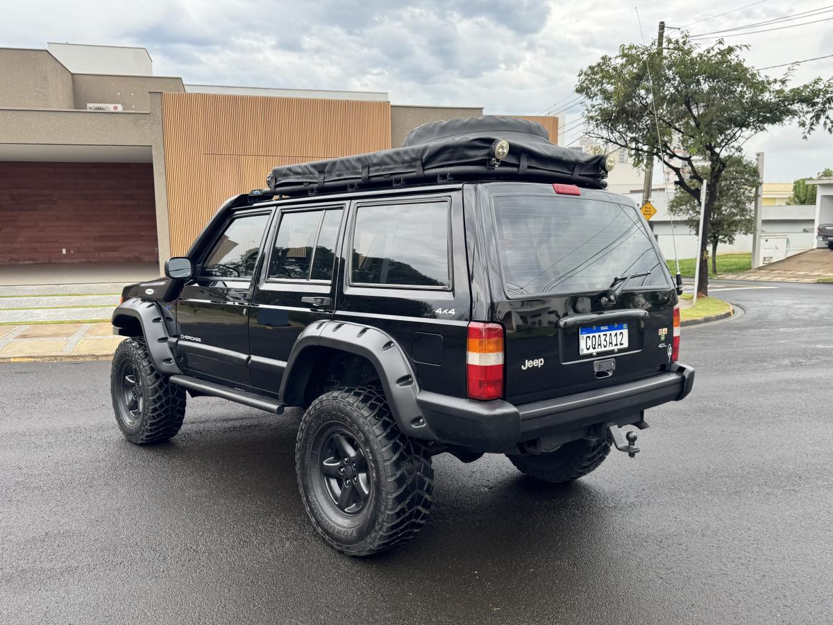 Cherokee - Foto #11 do anúncio à venda de Carro clássico
