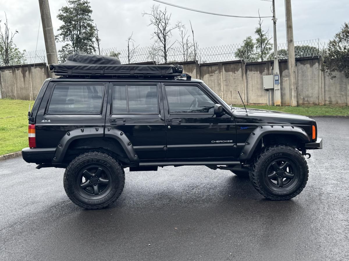 Cherokee - Foto #13 do anúncio à venda de Carro clássico