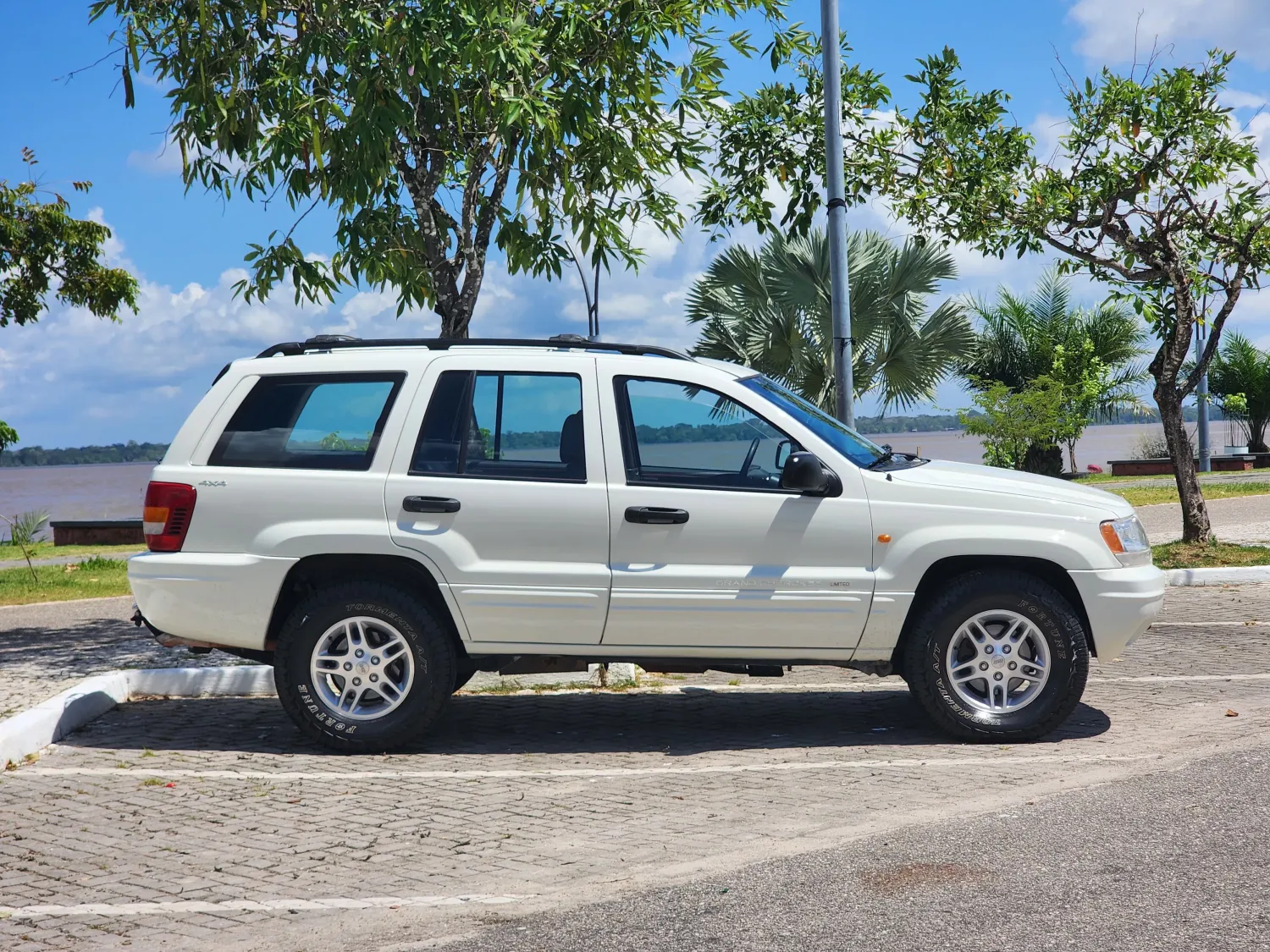 avv-jeep-cherokee-venda-a13856c-imagem-018