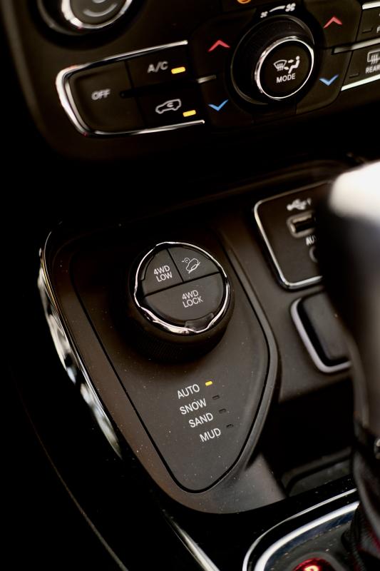 Compass - Foto #20 do anúncio à venda de Carro clássico