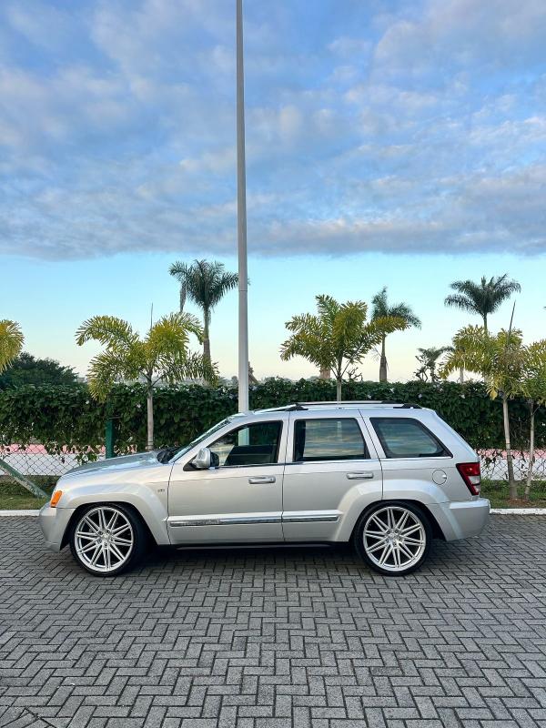 Grand Cherokee - Foto #3 do anúncio à venda de Carro clássico