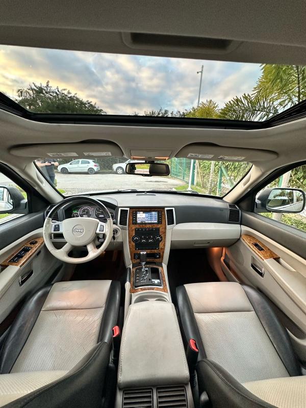 Grand Cherokee - Foto #10 do anúncio à venda de Carro clássico