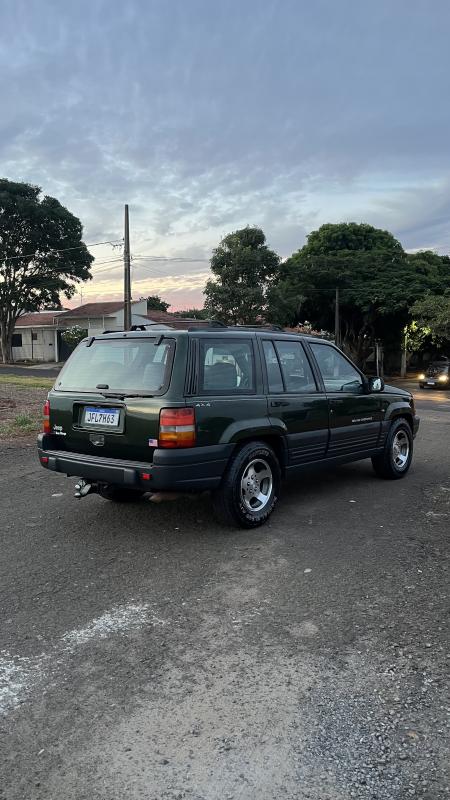 Grand Cherokee - Foto #2 do anúncio à venda de Carro clássico