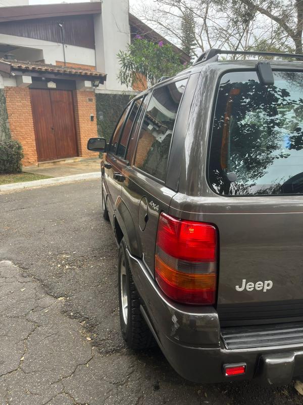 Grand Cherokee - Foto #9 do anúncio à venda de Carro clássico