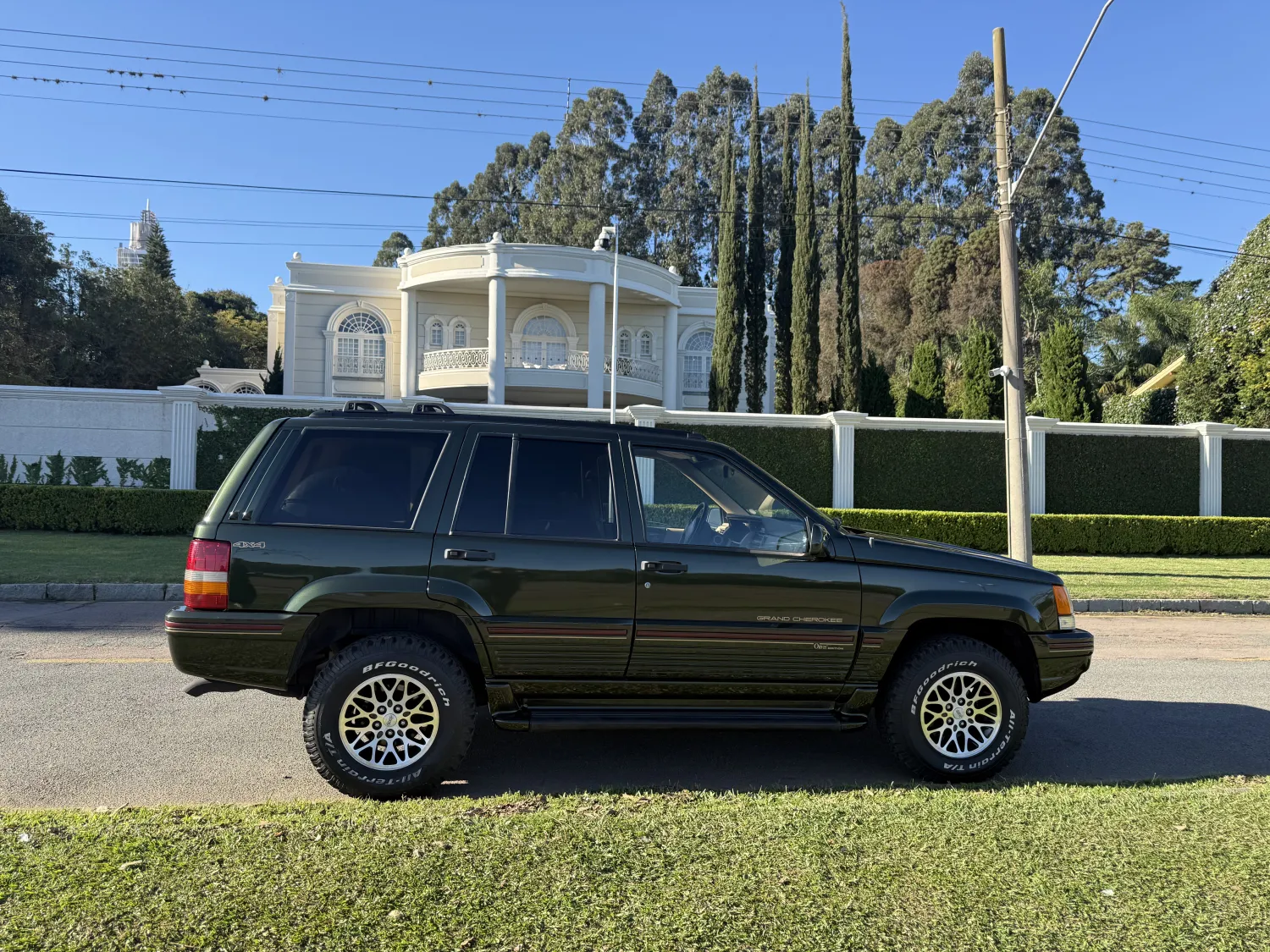 avv-jeep-grand-cherokee-venda-d19d8a9-imagem-003