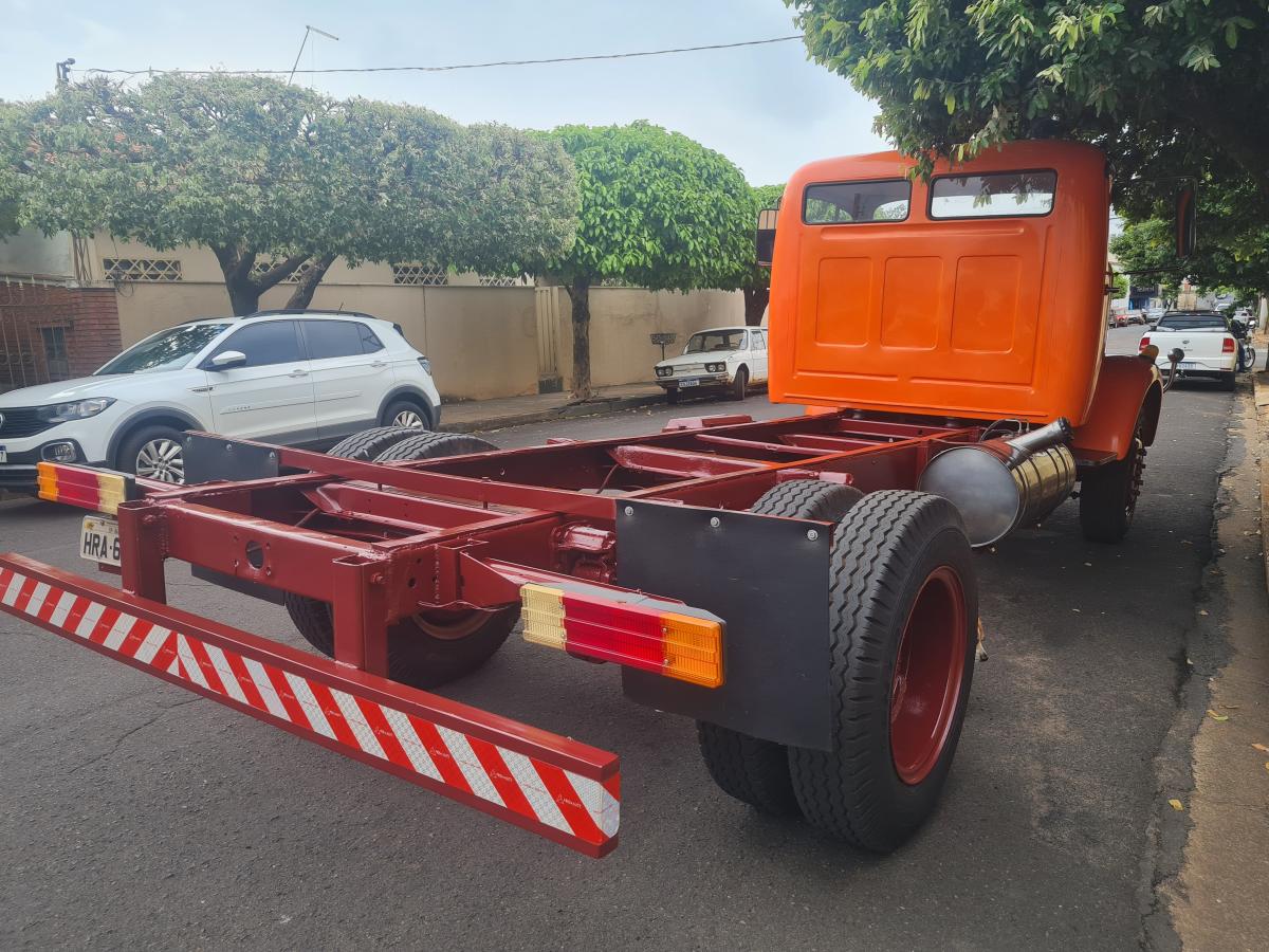 L312 - Foto #2 do anúncio à venda de Carro clássico