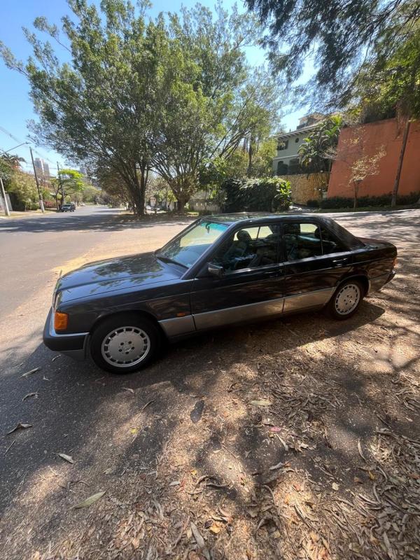 190E - Foto #3 do anúncio à venda de Carro clássico