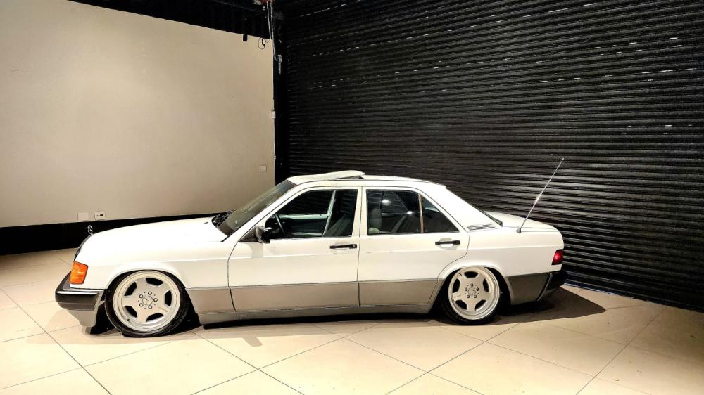 190E - Foto #4 do anúncio à venda de Carro clássico