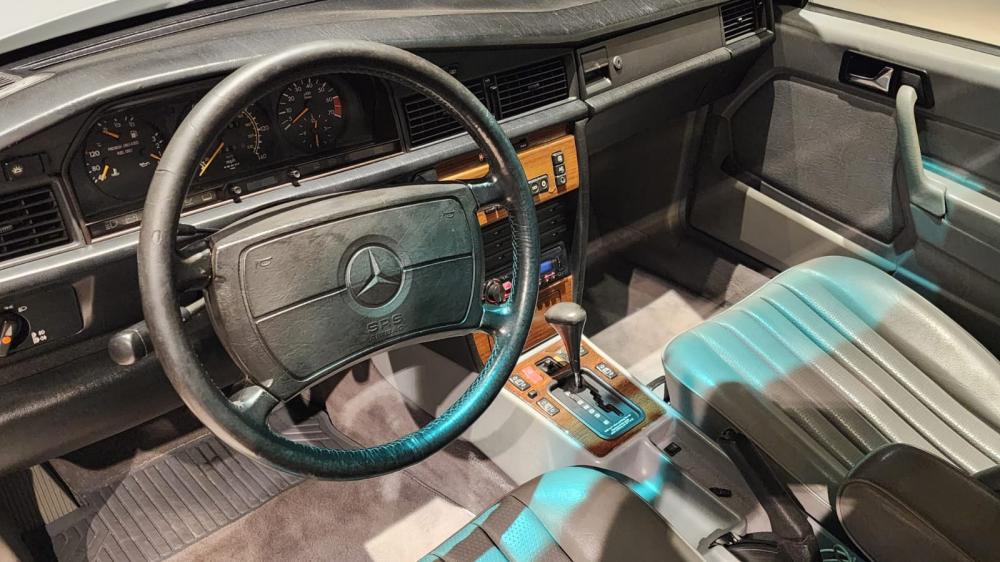 190E - Foto #11 do anúncio à venda de Carro clássico