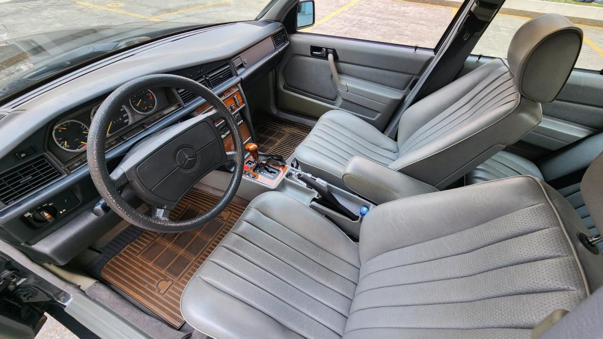 190E - Foto #9 do anúncio à venda de Carro clássico