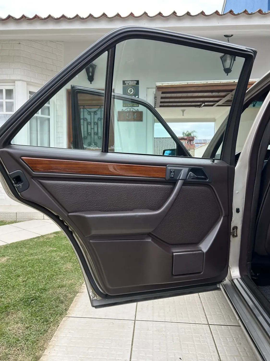 avv-mercedes-benz-230e-venda-516ed1d-imagem-007