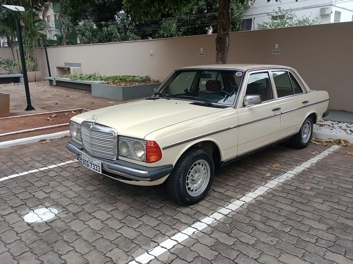 avv-mercedes-benz-250-venda-7704e96-imagem-001
