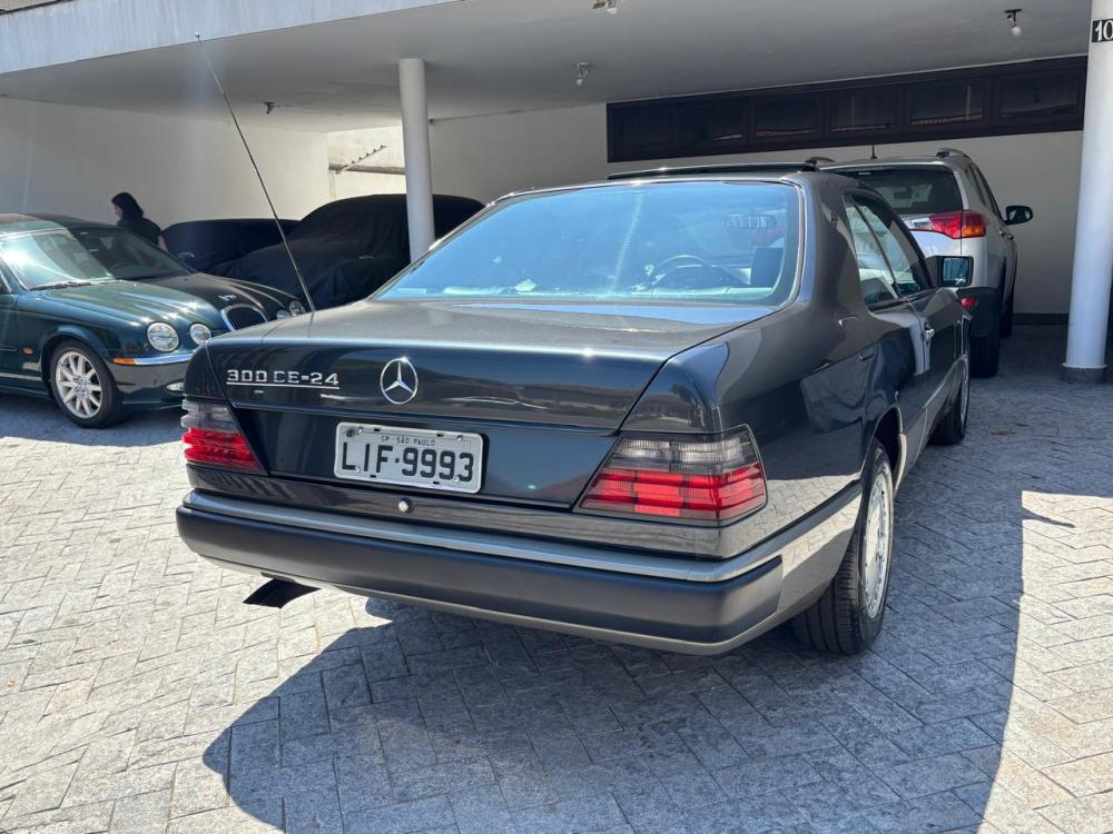 300CE - Foto #2 do anúncio à venda de Carro clássico