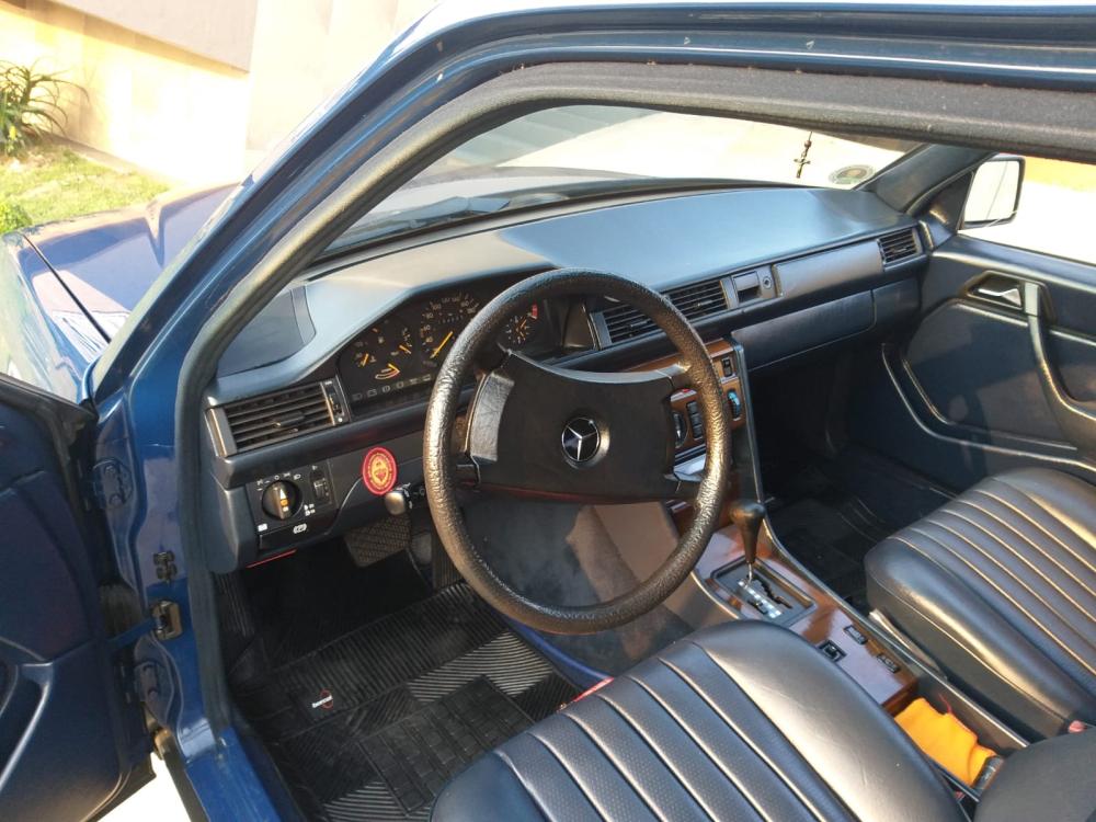 300E - Foto #2 do anúncio à venda de Carro clássico
