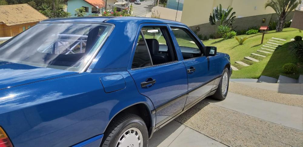 300E - Foto #4 do anúncio à venda de Carro clássico