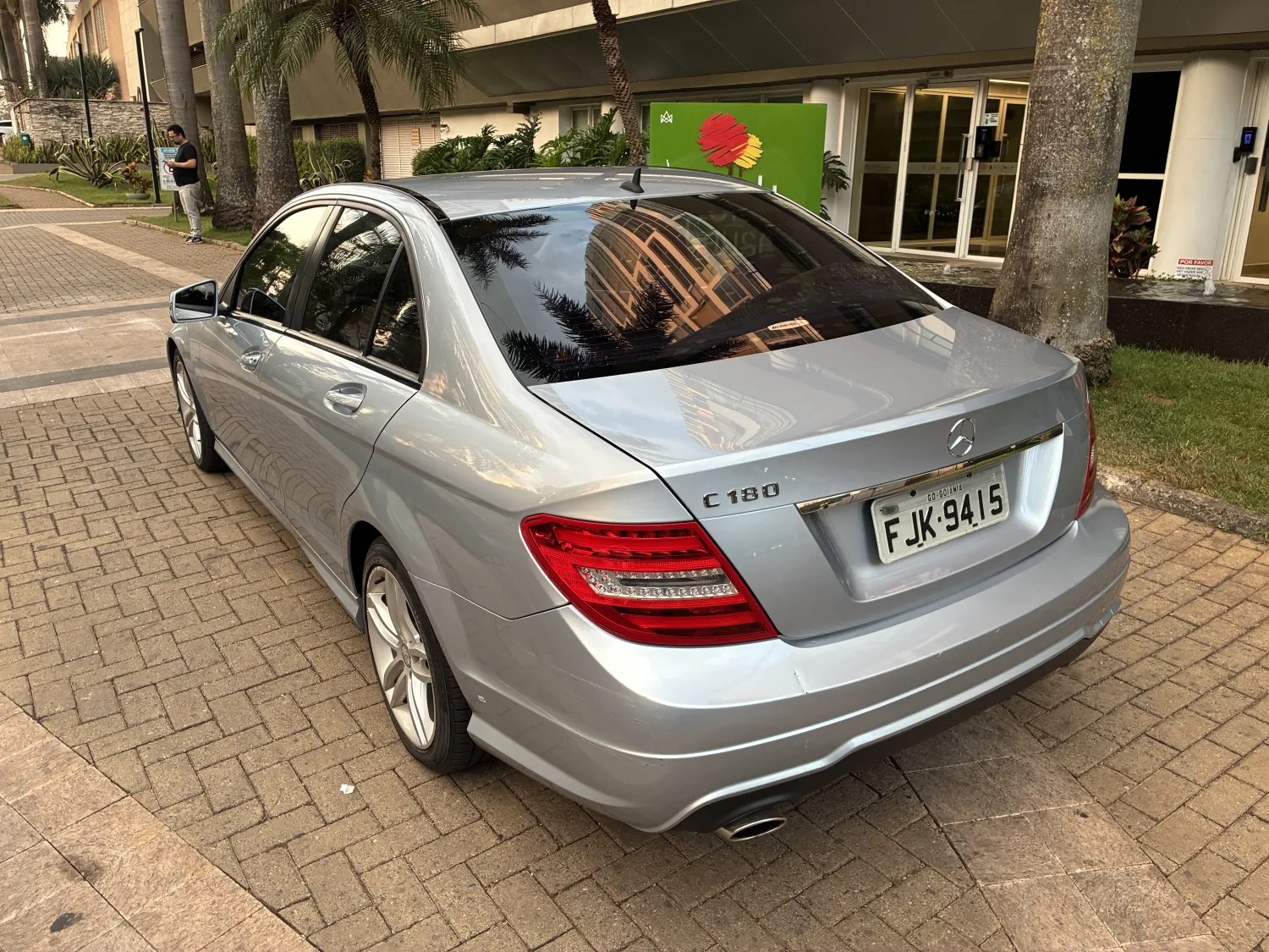 avv-mercedes-benz-c180-venda-92b411b-imagem-010