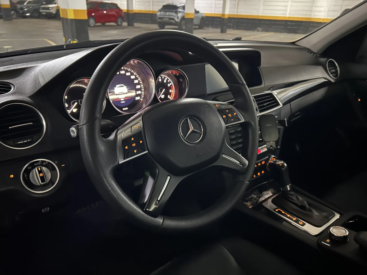 avv-mercedes-benz-c180-venda-d3e56ba-imagem-014