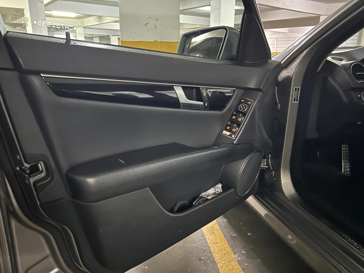 avv-mercedes-benz-c180-venda-d3e56ba-imagem-016