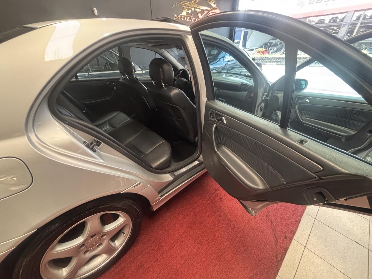 C200 - Foto #9 do anúncio à venda de Carro clássico